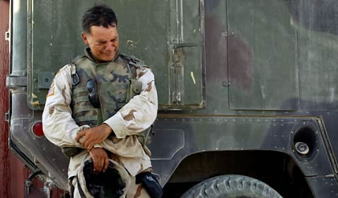 iraq_soldier_weeping.jpg