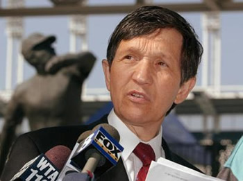 kucinich2.jpg